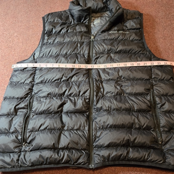 Eddie Bauer Men's EB650 Black Puffer Vest In XL Excellent Condition - Picture 4 of 8
